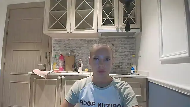 Snapshot of Linnea_analochka chatting on 06.06.26 Linnea analochka online show from 06.06.26