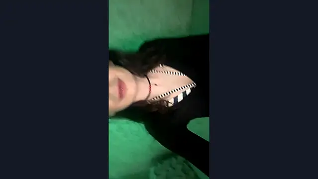 Snapshot of LaceyBatter chatting on 07.01.26 LaceyBatter online show from 07.01.26