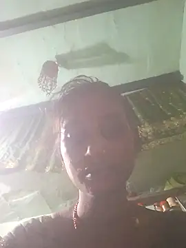 Snapshot of desiwife123coupl chatting on 07.21.26 desiwife123coupl online show from 07.21.26