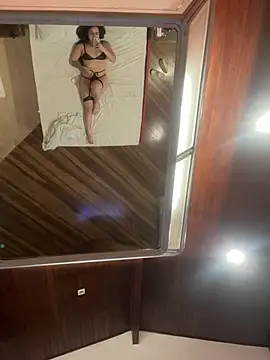 RafaellaSouza77 online show from 06.19.26