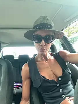 GymQueenCarmen online show from 06.06.26