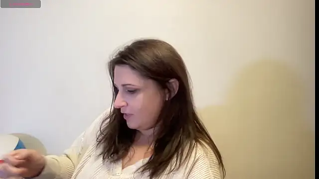 Snapshot of maddiliz chatting on 01.18.25 maddiliz online show from 01.18.25