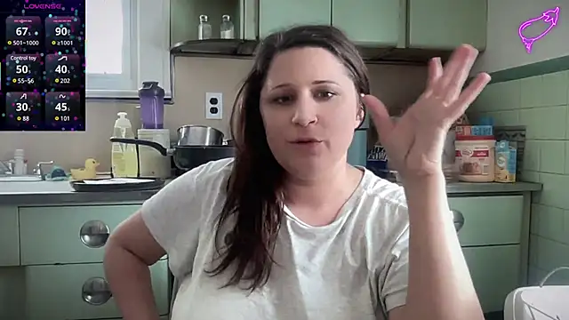 Snapshot of maddiliz chatting on 02.12.25 maddiliz online show from 02.12.25