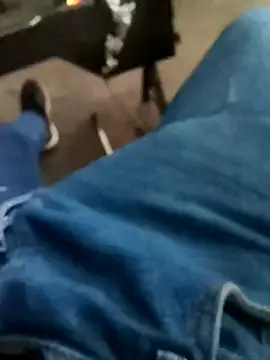 Snapshot of Singlemaleforcouples chatting on 12.08.24 Singlemaleforcouples online show from 12.08.24