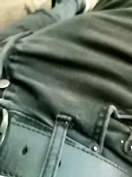 Snapshot of Singlemaleforcouples chatting on 12.31.24 Singlemaleforcouples online show from 12.31.24