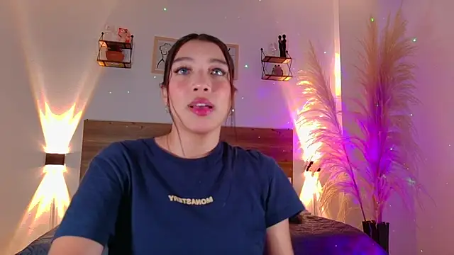  Emmakiss  online show from 06.18.26