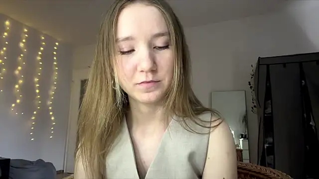 Snapshot of smalllisa chatting on 06.11.26 smalllisa online show from 06.11.26