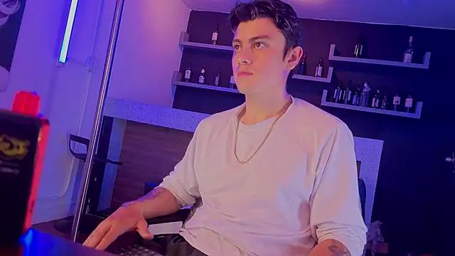Snapshot of angel_still_ chatting on 06.18.26 angel still online show from 06.18.26