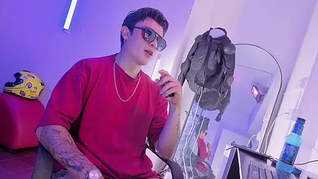 Snapshot of angel_still_ chatting on 06.26.26 angel still online show from 06.26.26