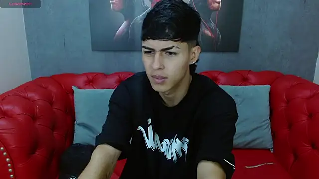 Snapshot of Axel_Mendozaa chatting on 06.08.26 Axel Mendozaa online show from 06.08.26