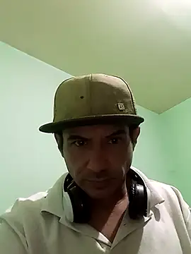 Ezequiel 20cm online show from 06.04.26
