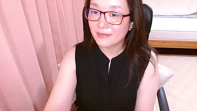 Snapshot of LENA-xo chatting on 07.02.26 LENA-xo online show from 07.02.26