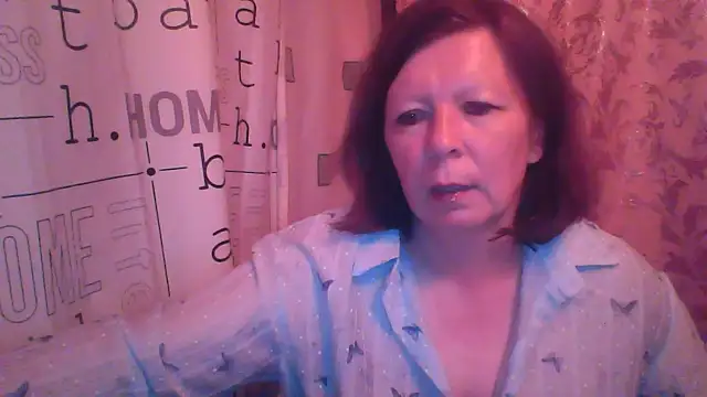 Snapshot of Schastlivaya43 chatting on 06.19.26 Schastlivaya43 online show from 06.19.26