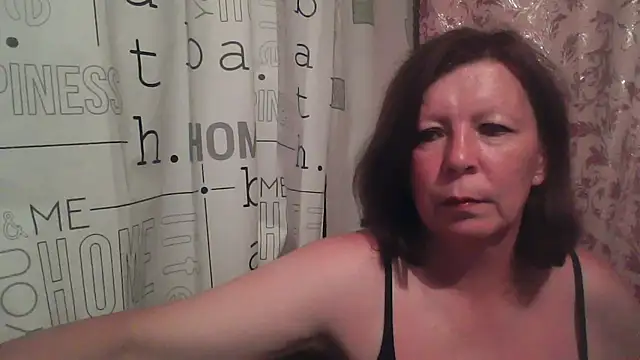 Snapshot of Schastlivaya43 chatting on 06.24.26 Schastlivaya43 online show from 06.24.26