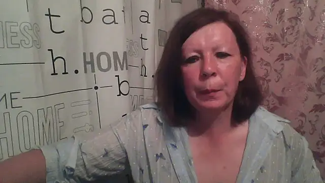Snapshot of Schastlivaya43 chatting on 06.28.26 Schastlivaya43 online show from 06.28.26