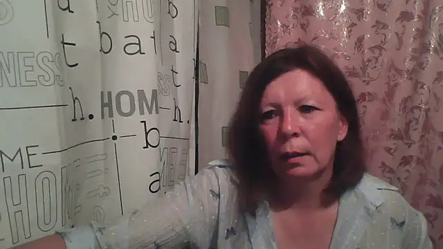 Snapshot of Schastlivaya43 chatting on 06.29.26 Schastlivaya43 online show from 06.29.26