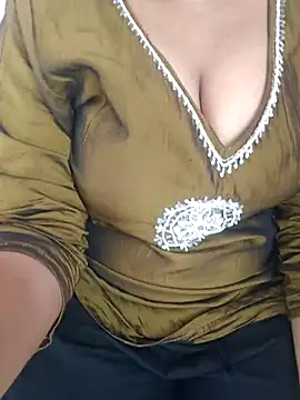Snapshot of telugubigboobs__P chatting on 07.12.26 telugubigboobs P online show from 07.12.26