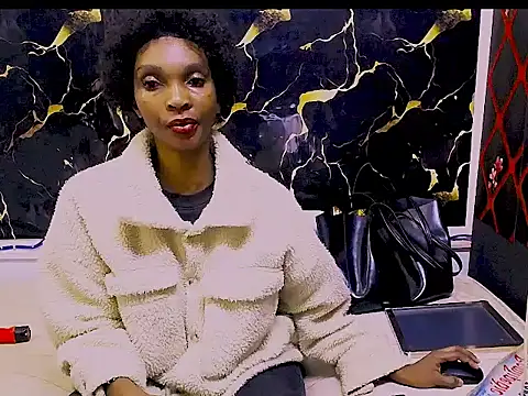 Caramelminxx  online show from 06.21.26