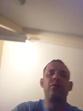 SingingTrunks online show from 07.17.26