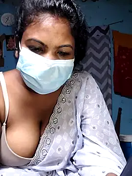 Snapshot of Mis-maya chatting on 06.17.26 Mis-maya online show from 06.17.26