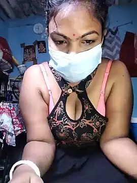 Snapshot of Mis-maya chatting on 06.25.26 Mis-maya online show from 06.25.26