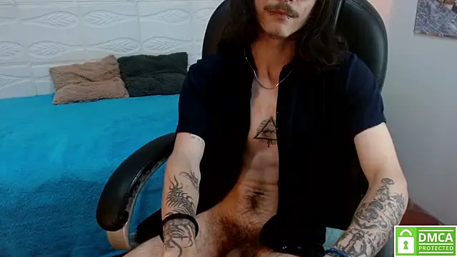 Snapshot of bigcock_robert chatting on 07.21.26 bigcock robert online show from 07.21.26
