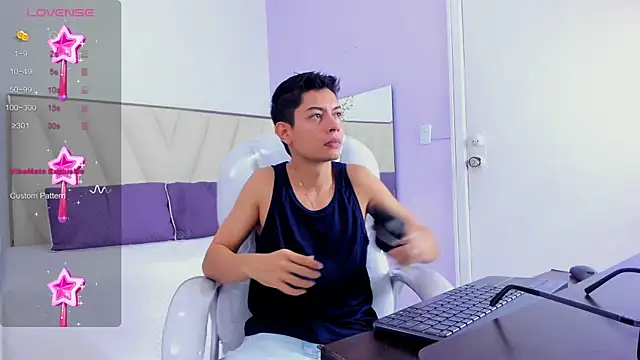 Snapshot of Ethan12_ chatting on 07.18.26 Ethan12 online show from 07.18.26
