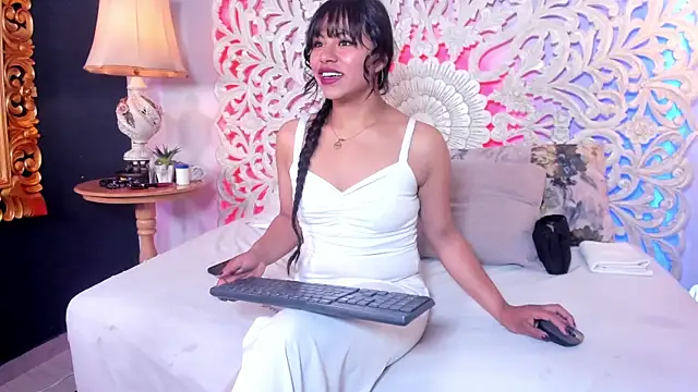 Natasha rosee  online show from 07.30.26
