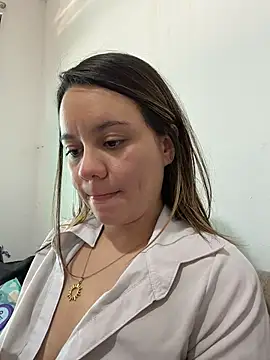 Emma Jonas online show from 06.17.26