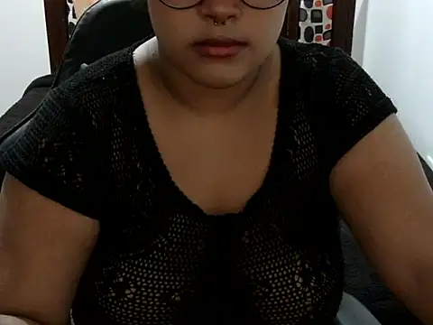 Snapshot of Lolacurly69 chatting on 06.17.26 Lolacurly69 online show from 06.17.26