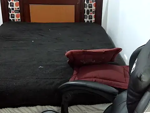 Snapshot of Lolacurly69 chatting on 06.20.26 Lolacurly69 online show from 06.20.26
