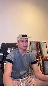 Snapshot of clarkdangerous chatting on 06.10.26 clarkdangerous online show from 06.10.26