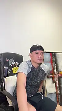 Snapshot of clarkdangerous chatting on 06.11.26 clarkdangerous online show from 06.11.26