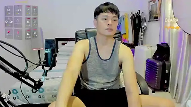 Snapshot of clarkdangerous chatting on 06.30.26 clarkdangerous online show from 06.30.26