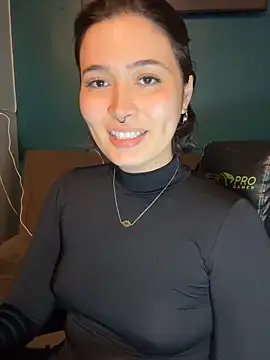 Snapshot of sweetchloe__ chatting on 06.19.26 sweetchloe online show from 06.19.26
