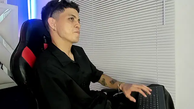 cameron lux77 online show from 06.26.26