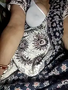 Snapshot of Sexy-Bhabi69 chatting on 06.21.26 Sexy-Bhabi69 online show from 06.21.26