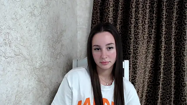 Snapshot of Tina_tin85 chatting on 08.03.26 Tina tin85 online show from 08.03.26