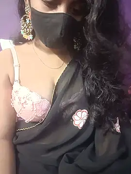 Clara-Lilly online show from 07.18.26