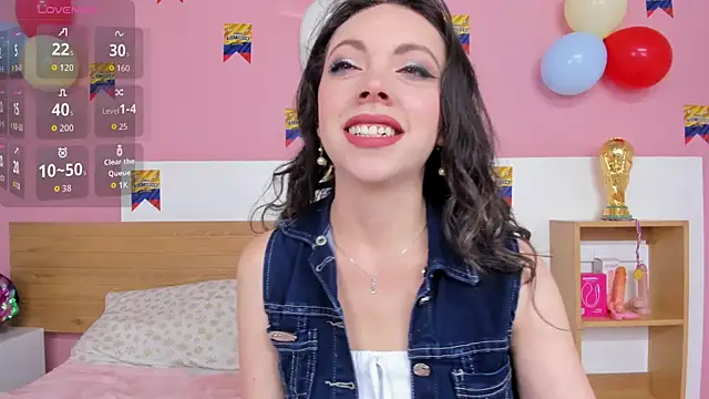 Snapshot of AshleyBenoitt chatting on 07.15.26 AshleyBenoitt online show from 07.15.26