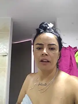 Juanita6908 online show from 06.19.26