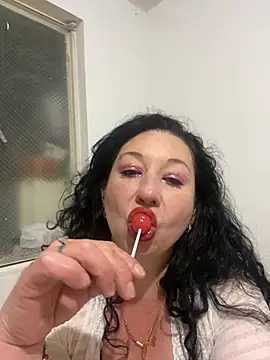 TheEmpress89 online show from 06.17.26