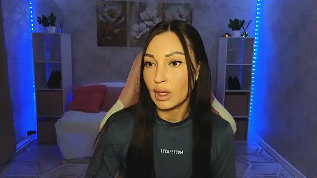 NikoleMills online show from 07.13.26