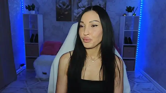 NikoleMills online show from 07.22.26