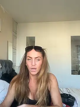 Snapshot of GIJANE88 chatting on 06.18.26 GIJANE88 online show from 06.18.26