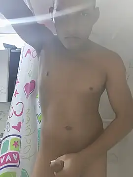 Snapshot of Juniorluzardo chatting on 07.29.26 Juniorluzardo online show from 07.29.26
