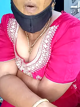 Snapshot of tamil_sarah chatting on 07.31.26 tamil sarah online show from 07.31.26