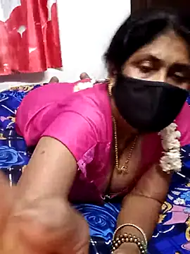 Snapshot of tamil_sarah chatting on 08.02.26 tamil sarah online show from 08.02.26