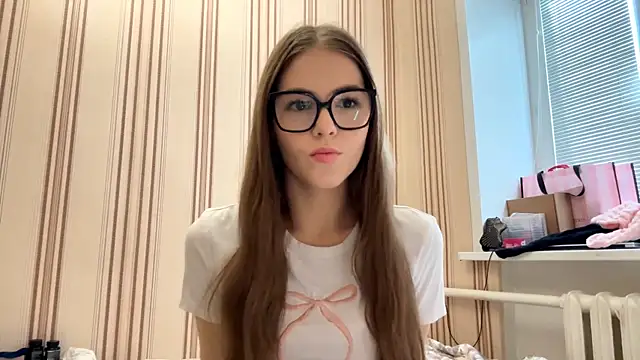 MiaWonderind online show from 06.21.26