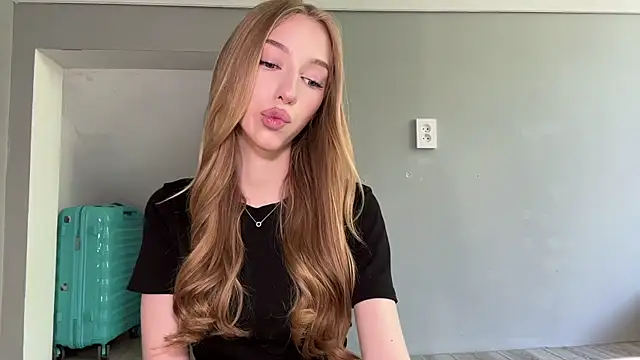 TraceyHowey online show from 06.24.26
